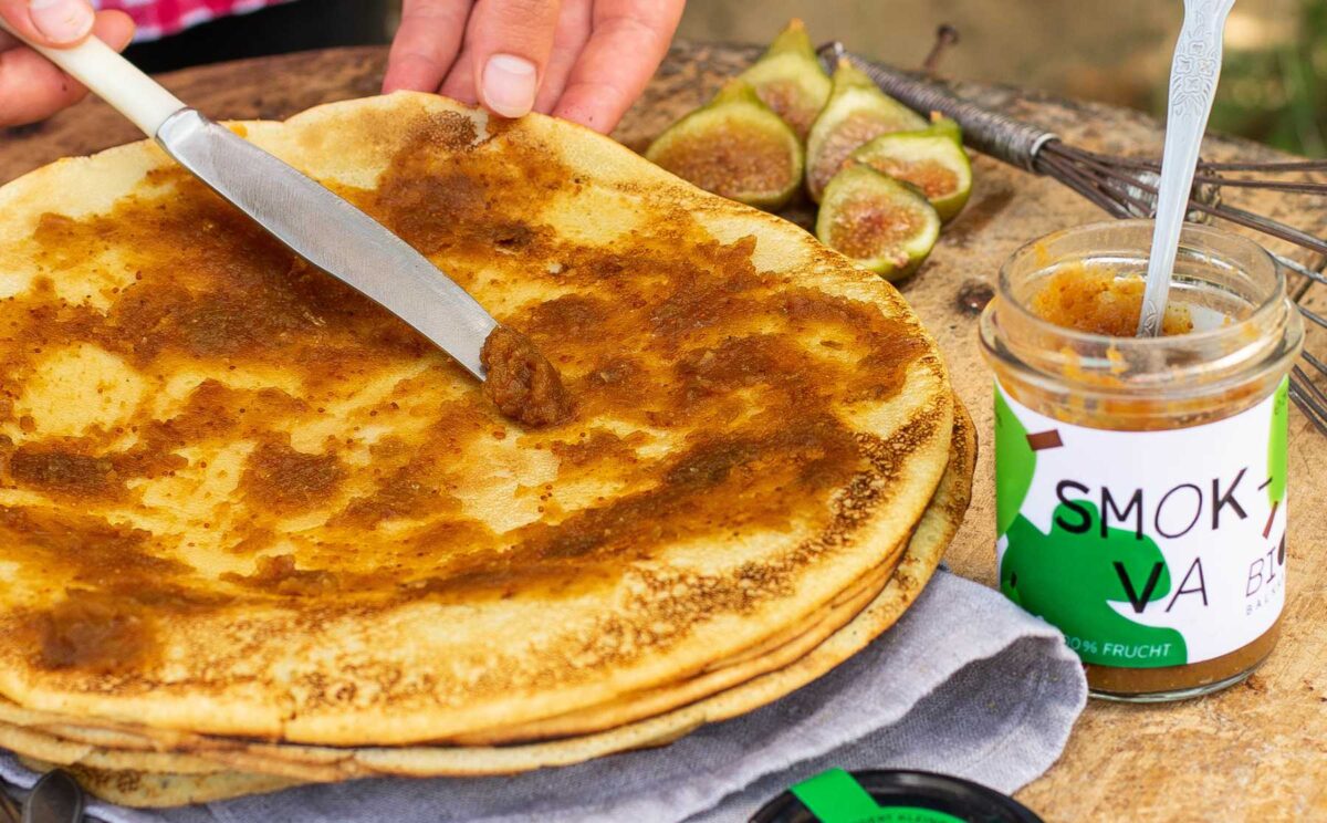 Palatschinken mit Bio Smokva, dem Feigenmuss ohne Zuckersatz