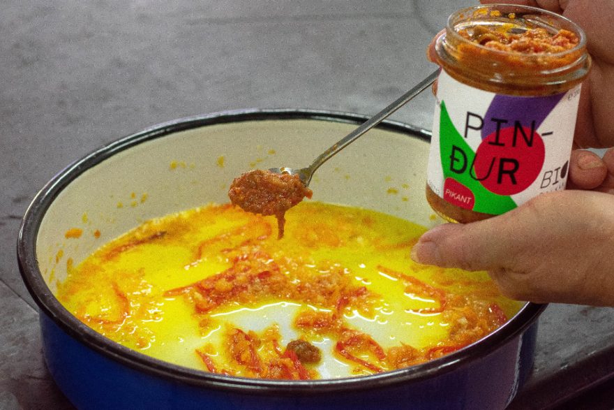 Pinđur macht sich besonders gut im Pilav