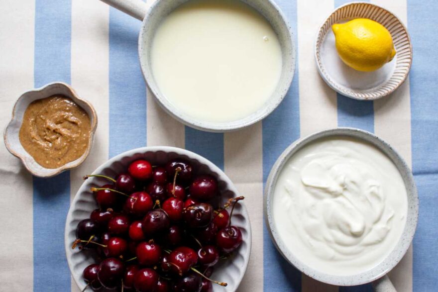 Die Zutaten für das Nuss-Semifreddo