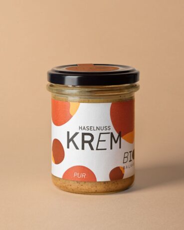 Bio Haselnuss Krem pur im 180 Gramm Glas von BioBalkan