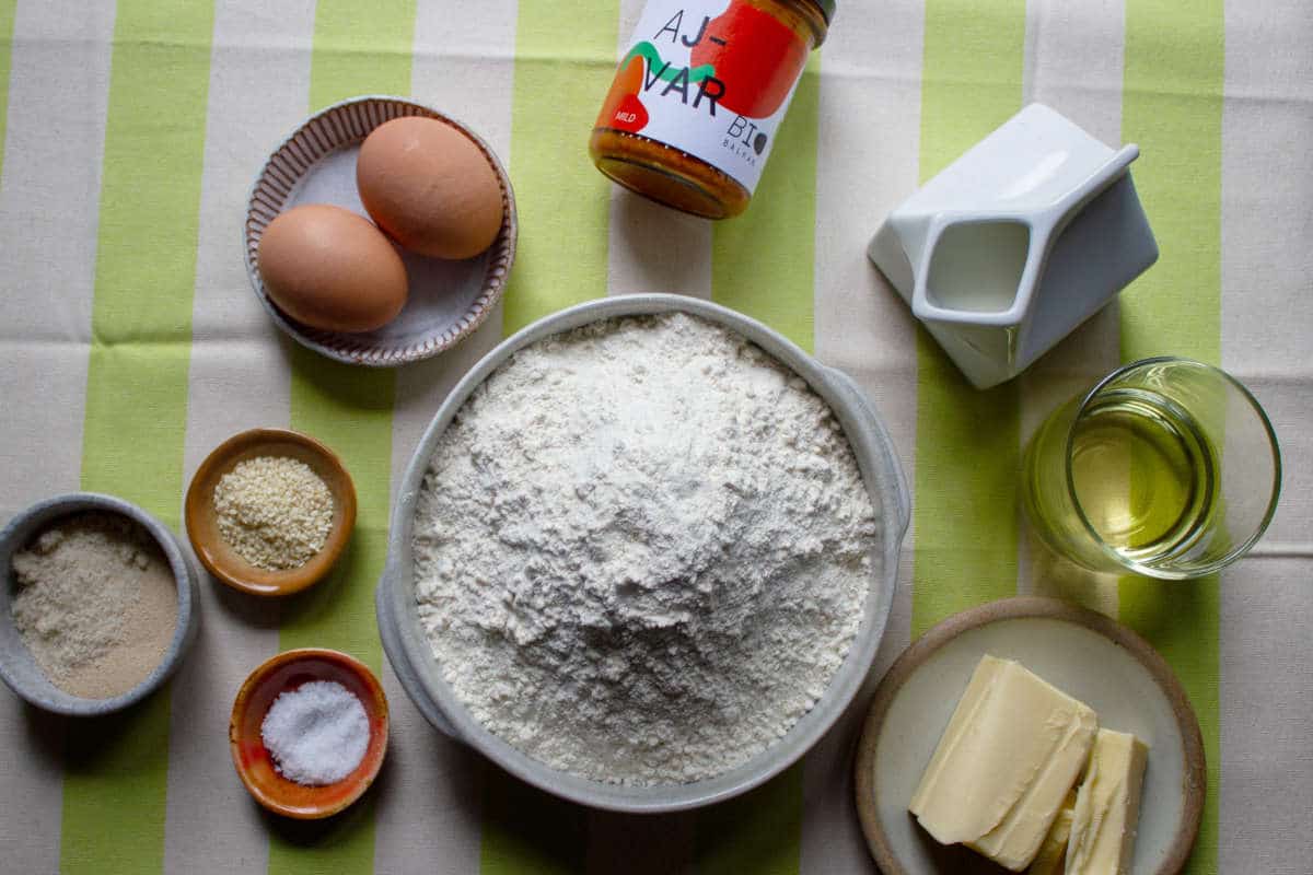 Zutaten für Ajvar-Kipferl